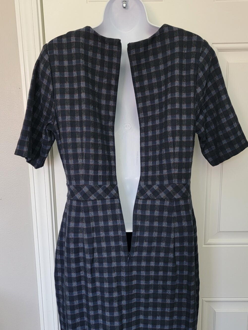 Banana Republic Blue Gray Plaid Tweed Sheath Slit Short Sleeve Midi Dress Sz 8 - Picture 8 of 12